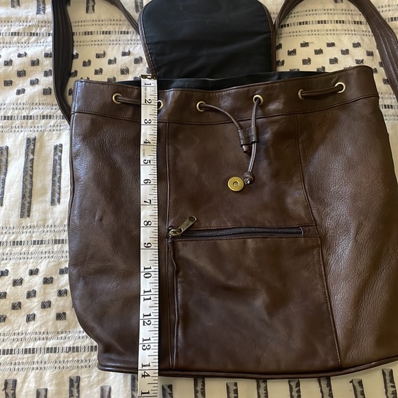 Boulder Ridge drawstring leather backpack. - Picture 9 of 11